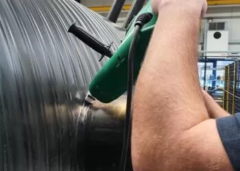Welding a HDPE Pipe with the hand extruder ExOn C3.jpg
